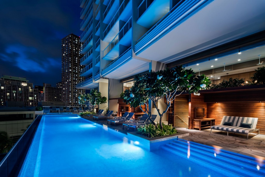 Infinity pool at The Ritz-Carlton Residences, Waikiki Beach