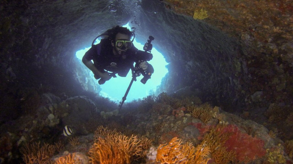 A scuba diver at Anse Chastanet