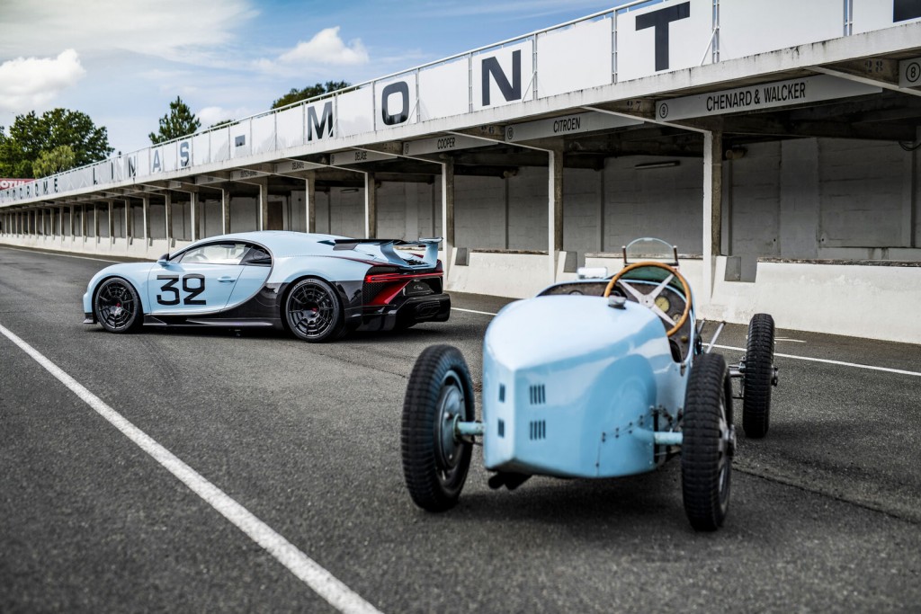 The customised Chirob Pur Sport by Bugatti Sur Mesure side by Side the Type 51 that inspired it